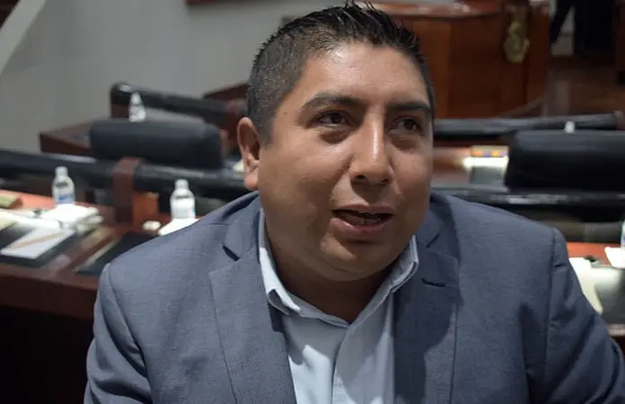 Rivera, el legislador amparado