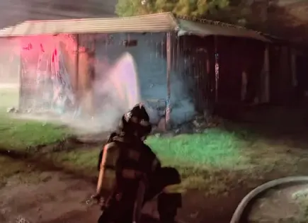 Se incendia bar y se quema todo 