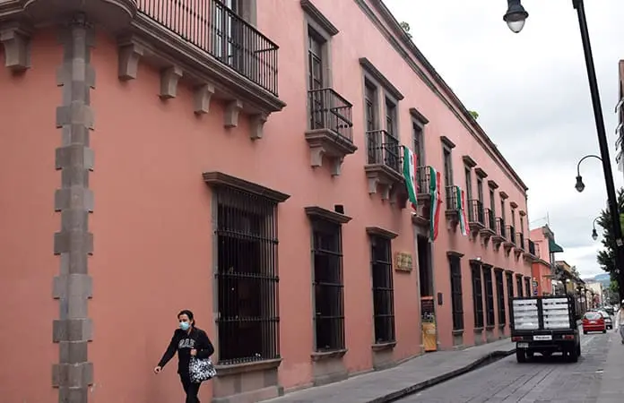 “Afecta a hoteles la falta de los estacionamientos”