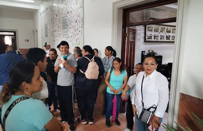Padres del Ponciano Arriaga buscan apoyo del alcalde Medina