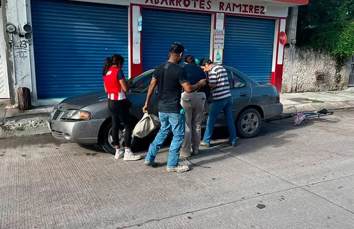 Policías rescatan a menor de edad