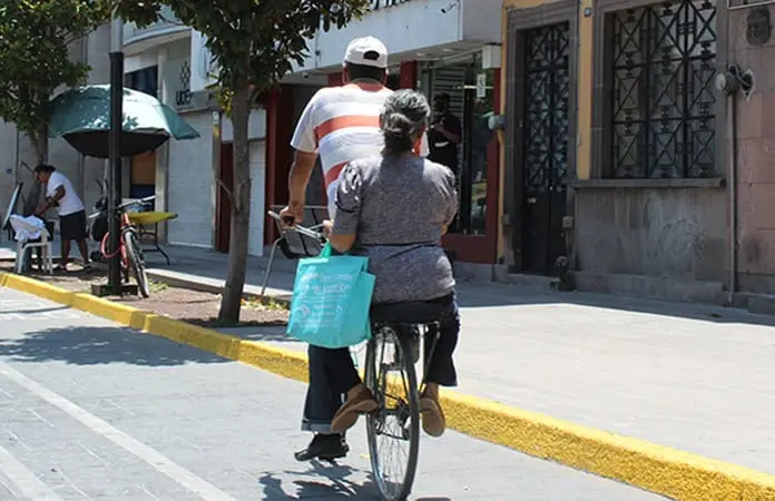 Ciclistas son ignorados en Pozos