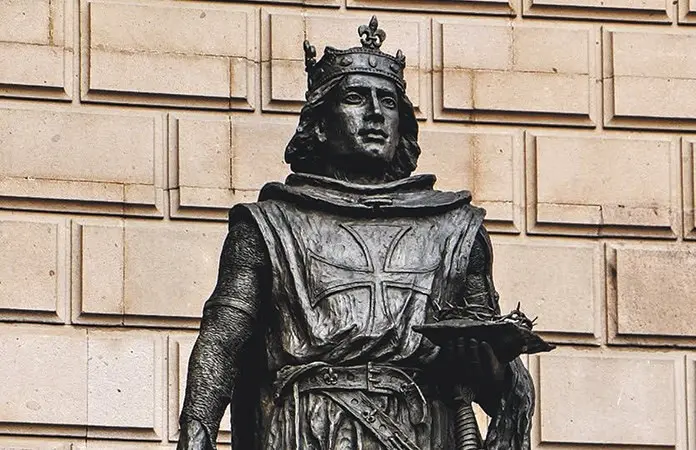 Develación de la escultura de San Luis Rey de Francia
