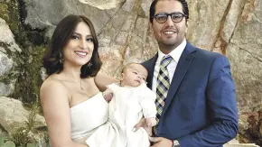 PATRICIO ES BAUTIZADO INGRESA A LA FAMILIA DE CRISTO
