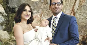 PATRICIO ES BAUTIZADO INGRESA A LA FAMILIA DE CRISTO