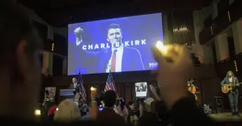 ADN hallado en tiroteo de Kirk Coincide con sospechoso, confirma FBI