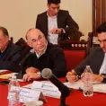 Cuestiona edil entrega de lote a la CMIC