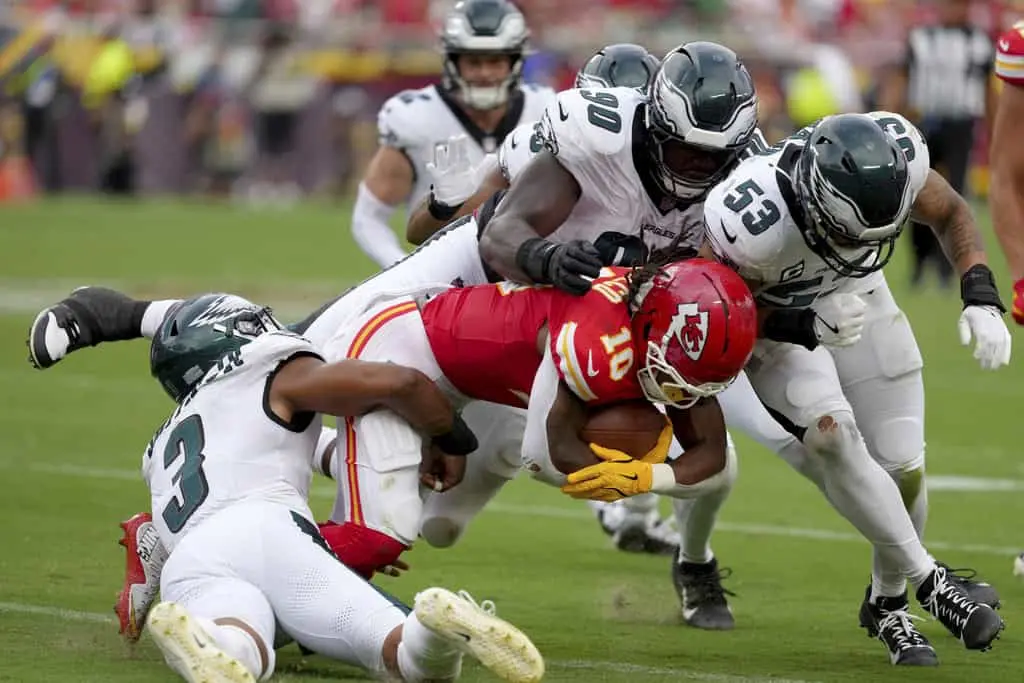 Eagles de Filadelfia triunfan sobre los Chiefs en un emocionante partido