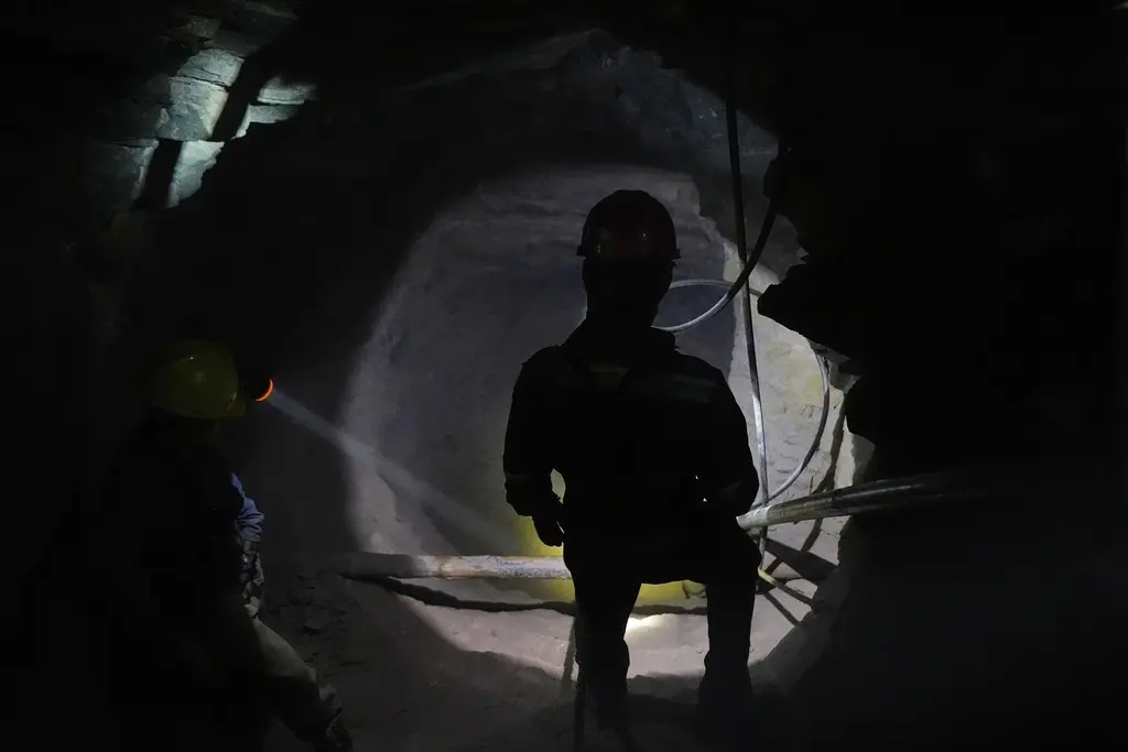 El auge del mercurio en México: mineros arriesgan su salud y provocan daños al ambiente