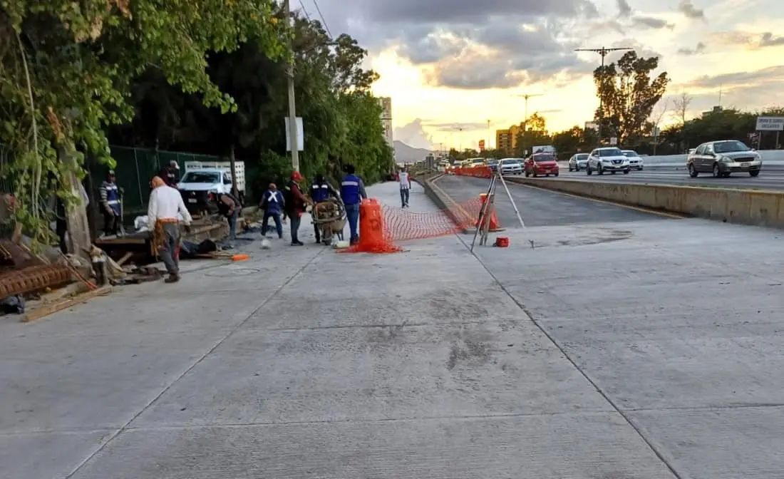 Abren circulación en lateral de Salvador Nava a Mariano Jiménez