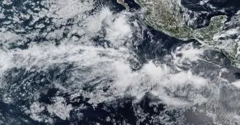 Tormenta tropical Mario se fortalece en el Pacífico mexicano