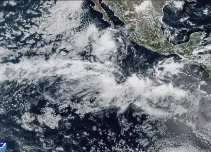 Tormenta tropical Mario se fortalece en el Pacífico mexicano