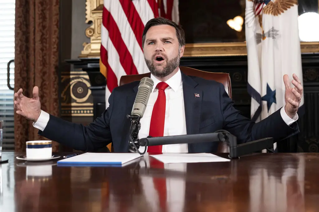 Vicepresidente de EEUU rinde tributo a Charlie Kirk en programa de radio