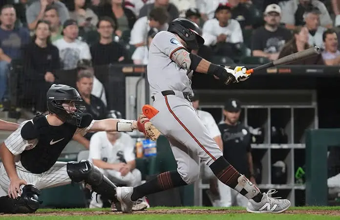 Derrotan Orioles 4-1 a Medias Blancas