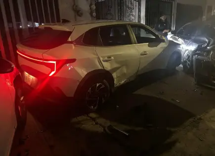 Cámara capta choque y fuga en Salvador Nava Cámara capta choque y fuga en Salvador Nava