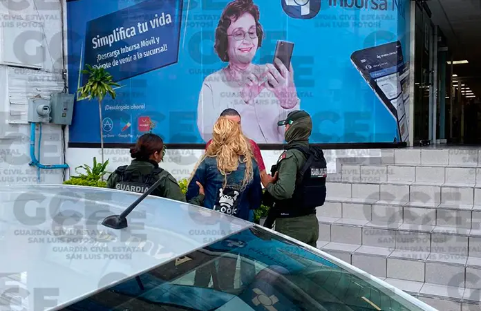 Cae mujer por intento de fraude en Inbursa