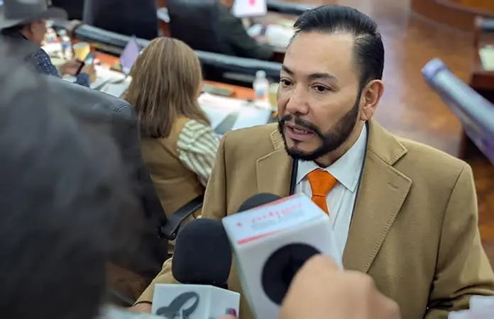 Directiva debe despojarse de fobias: Serrano