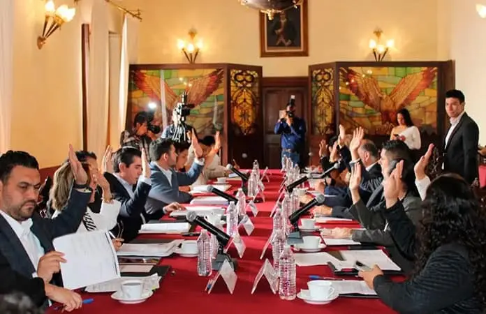 Edil se niega a votar sobre el pago a una constructora