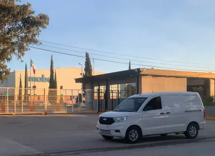 Hallan cuerpo de conductor de tráiler en patio de Mabe