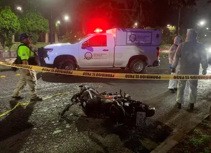 Joven motociclista muere al derrapar en la Av. de La Paz
