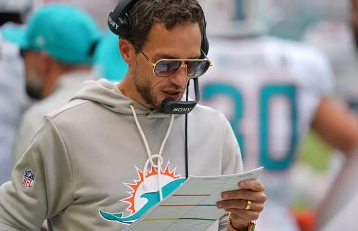 Mike McDaniel pide calma para Dolphins