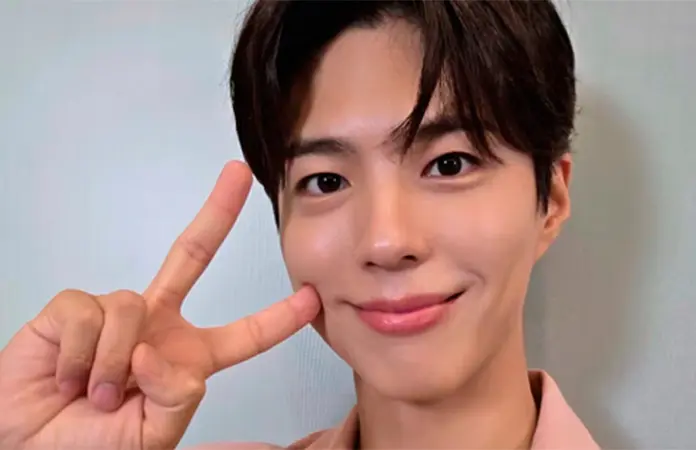 Park Bo-gum llega a México para concierto en Auditorio Nacional