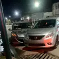 Chocan dos carros en avenida Gálvez