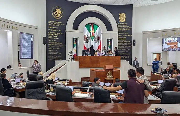 Cuestionan transparencia del Congreso