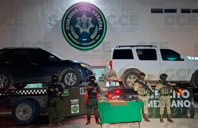 Incautan en El Naranjo camionetas con armas largas