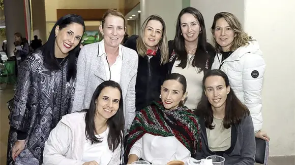 MEXICANOS DE CORAZÓN MEXICANOS DE CORAZÓN