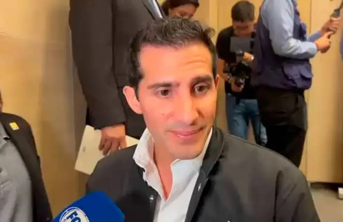 Rommel abre la puerta para ver a Del Toro en LA-2028