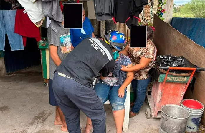 Se desploma barda y lesiona a mujer