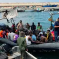 Se hunde un barco con 75 refugiados Se hunde un barco con 75 refugiados