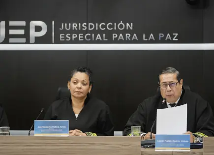 Tribunal de Paz de Colombia emite sentencia contra exmilitares por ejecuciones extrajudiciales Tribunal de Paz de Colombia emite sentencia contra exmilitares por ejecuciones extrajudiciales
