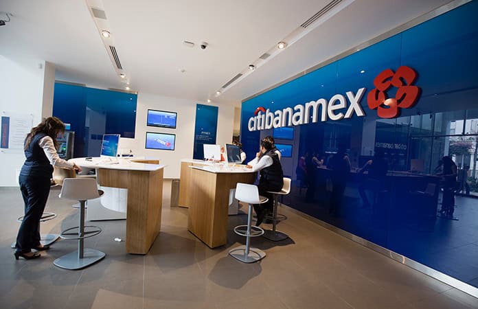 Crece demanda de tarjetas de crédito