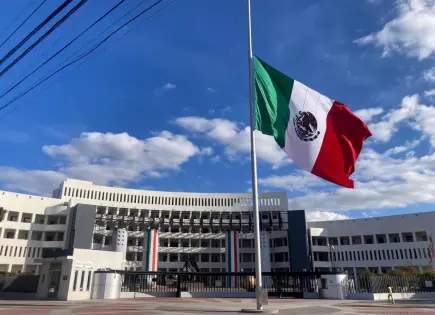 ¿Por qué la Bandera ondea a media asta este 19 de septiembre?