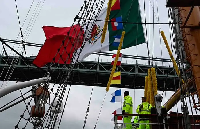 Sheinbaum celebra el zarpe del Buque Escuela Cuauhtémoc