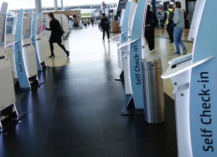 Ciberataque interrumpe vuelos en aeropuertos de Europa Ciberataque interrumpe vuelos en aeropuertos de Europa