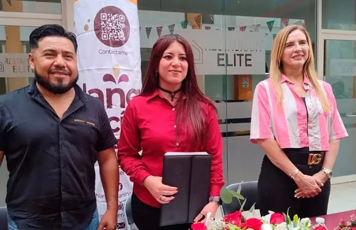 Diputada rinde informe en cafetería