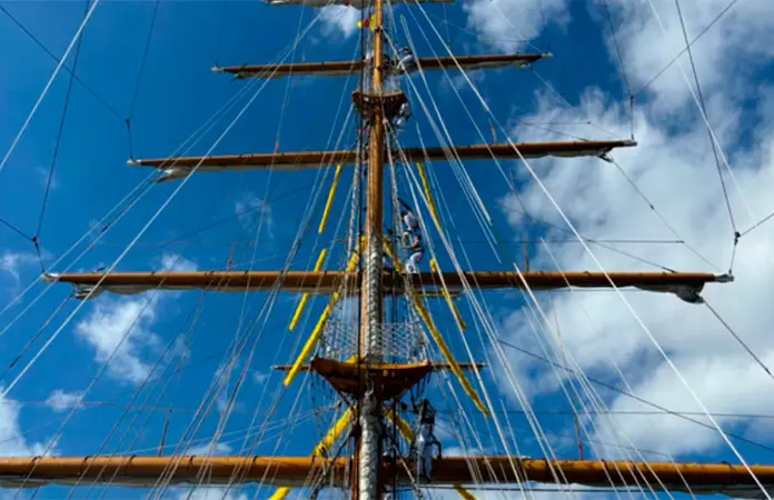 Buque Escuela Cuauhtémoc inicia su retorno a México tras accidente