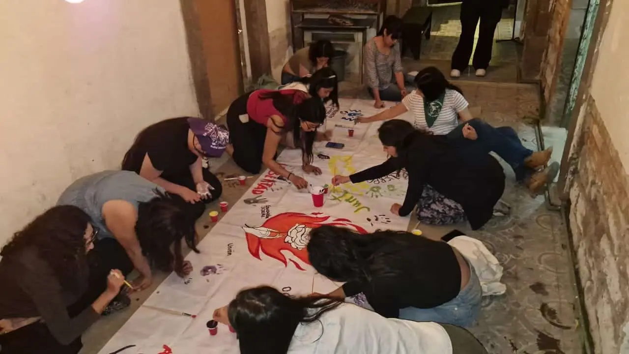 Activistas exigen aborto legal y seguro