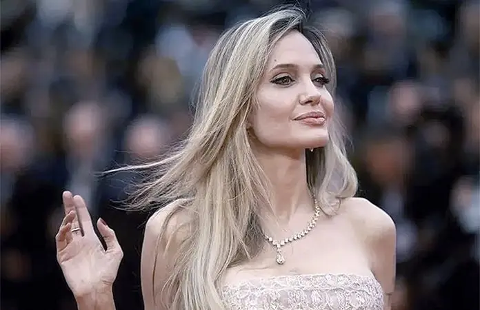 ANGELINA JOLIE REVOLUCIONA SAN SEBASTIÁN