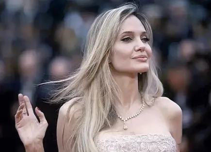 ANGELINA JOLIE REVOLUCIONA SAN SEBASTIÁN
