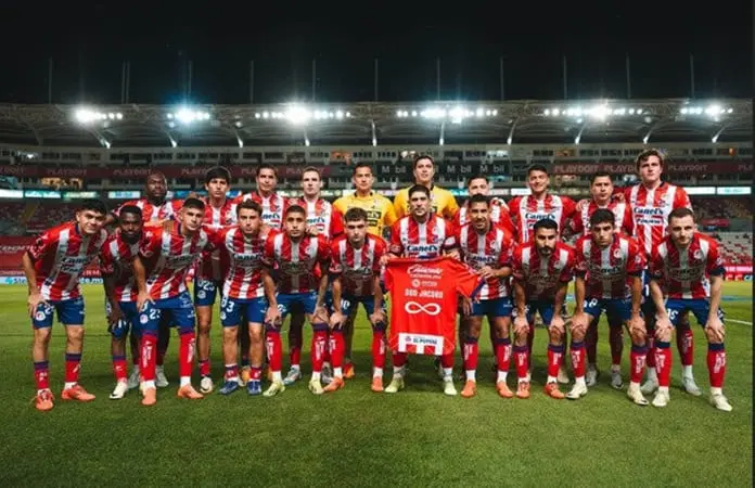 Canel´s celebra sus 100 con jersey conmemorativo
