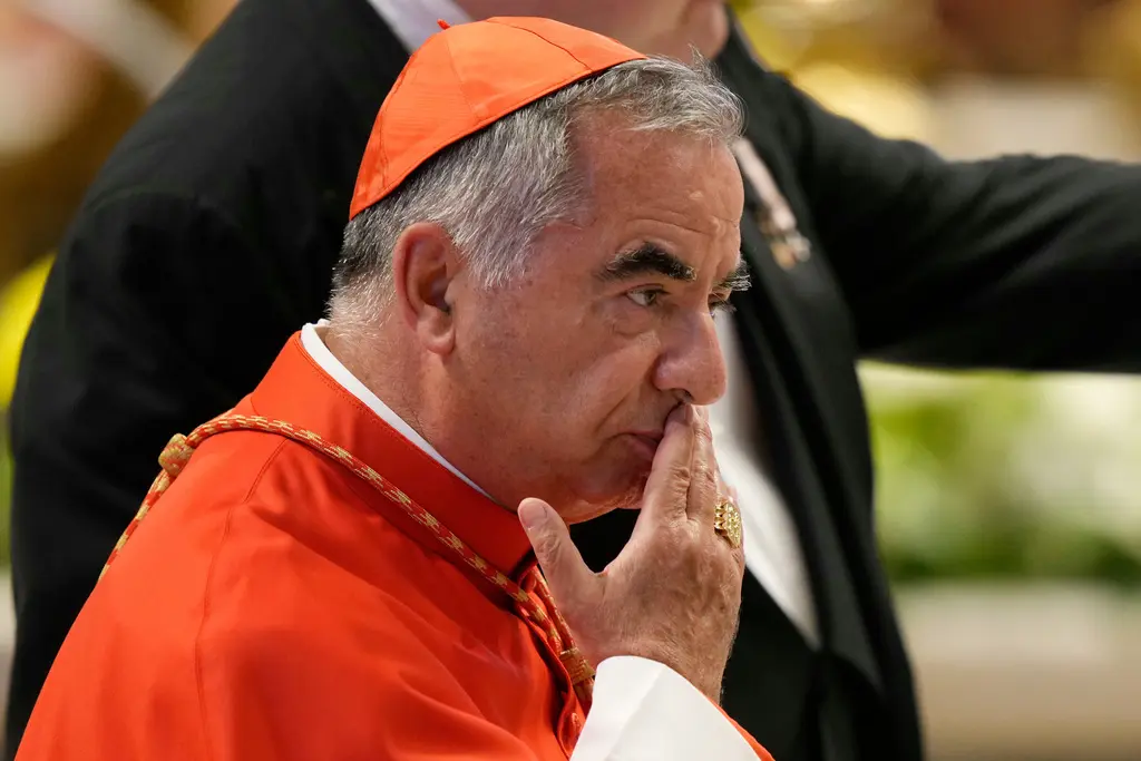 Defensa en el "juicio del siglo" en el Vaticano pide recusación del fiscal