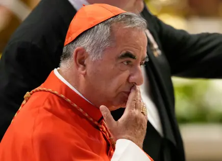Defensa en el "juicio del siglo" en el Vaticano pide recusación del fiscal