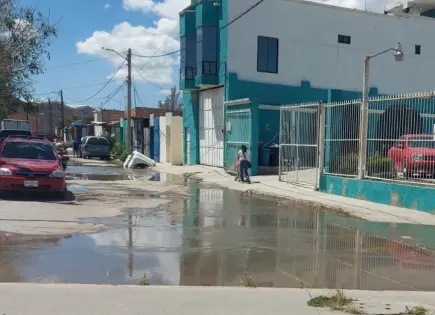 Fuga provoca socavón en circuito de Villa Alborada
