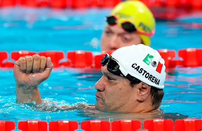 Mexicano logra oro en Natación