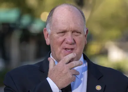 Casa Blanca respalda a Tom Homan ante acusaciones de soborno