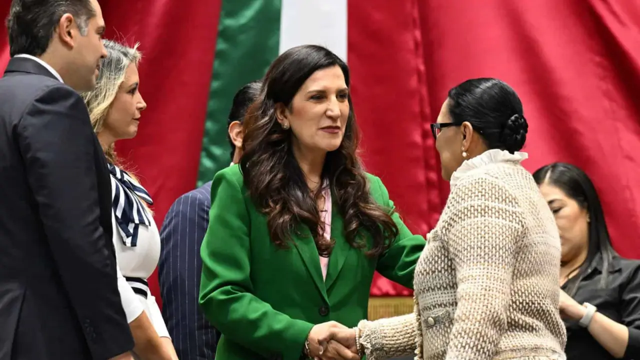 Rosa Icela enfrenta críticas en San Lázaro.